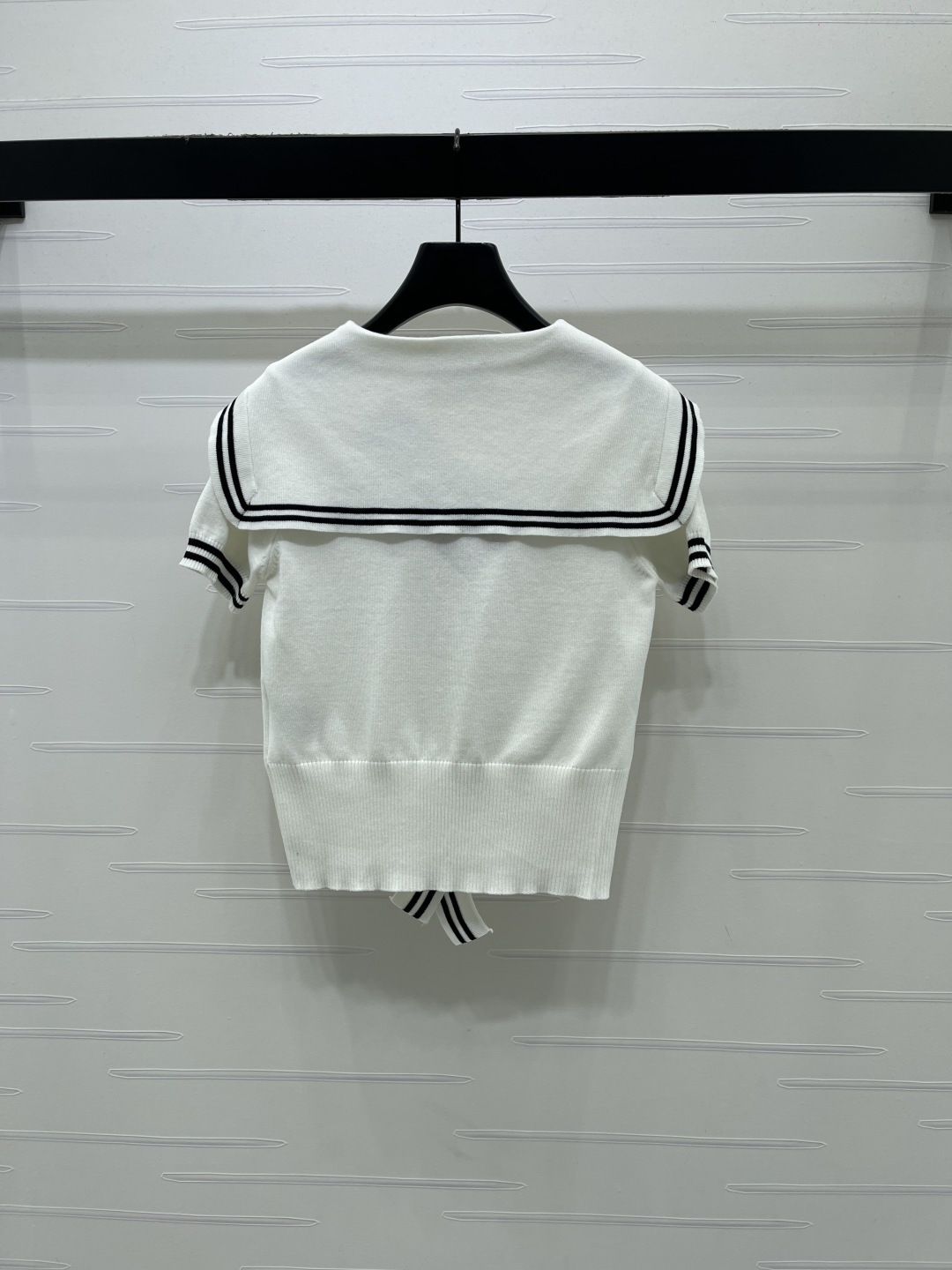Women's short sleeves